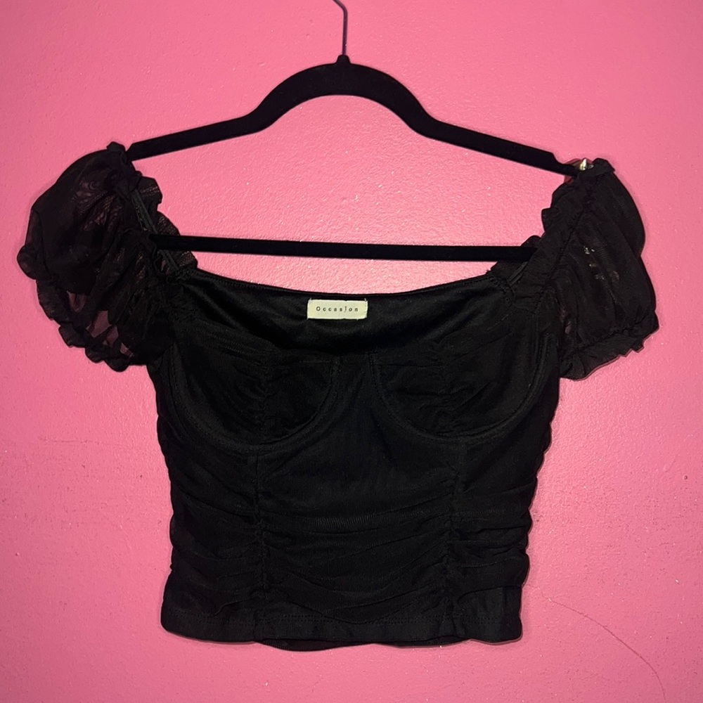 SMALL BLACK OFF THE SHOULDER CROP🖤🎱✨